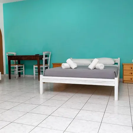 מלון דירות Depis Economy &