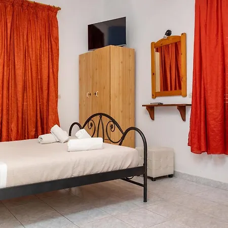 Depis Economy & מלון דירות 2*