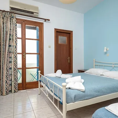 Depis Economy & Aparthotel Naxos City